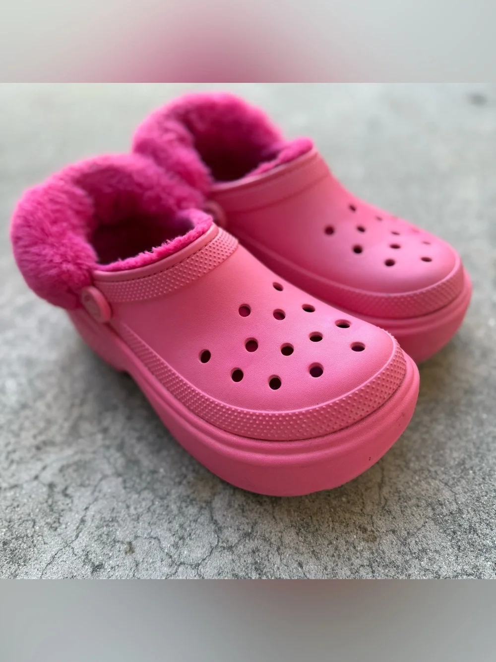 Crocs Stomp Lined Clogs Hyper Pink Fuzzy Shoes M 7 W 9